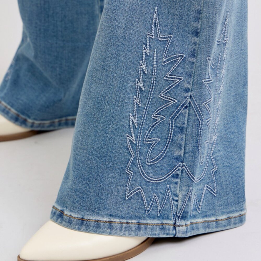 Judy Blue Western Embroidery Detail Flare